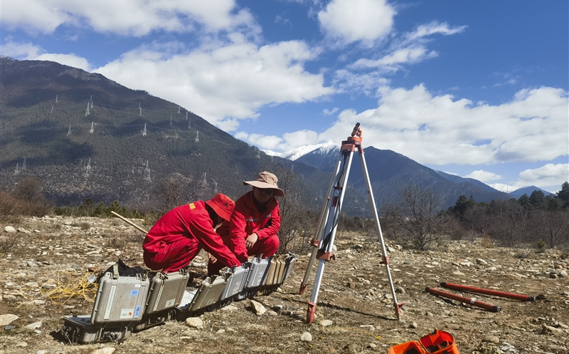 悟责任·探担当 | 物探先锋勇征高原 探索地下隐藏密码