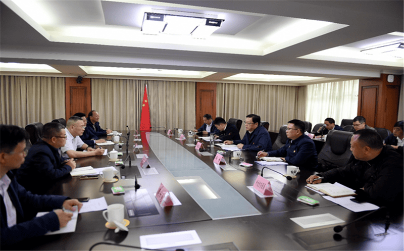 陈贵林与阿坝州代理州长罗振华座谈