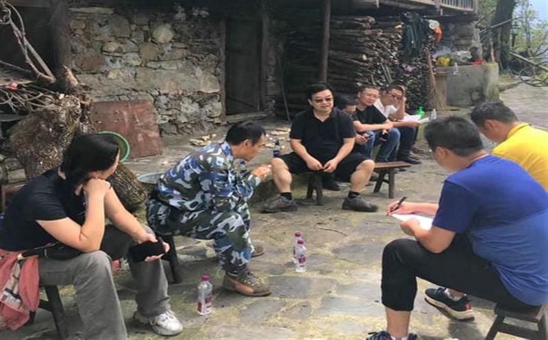 李仕荣一行检查指导水文队石棉县倮倮坪项目