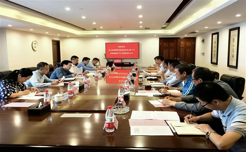 集团领导李仕荣一行赴金海浚浚？？蟛餮  