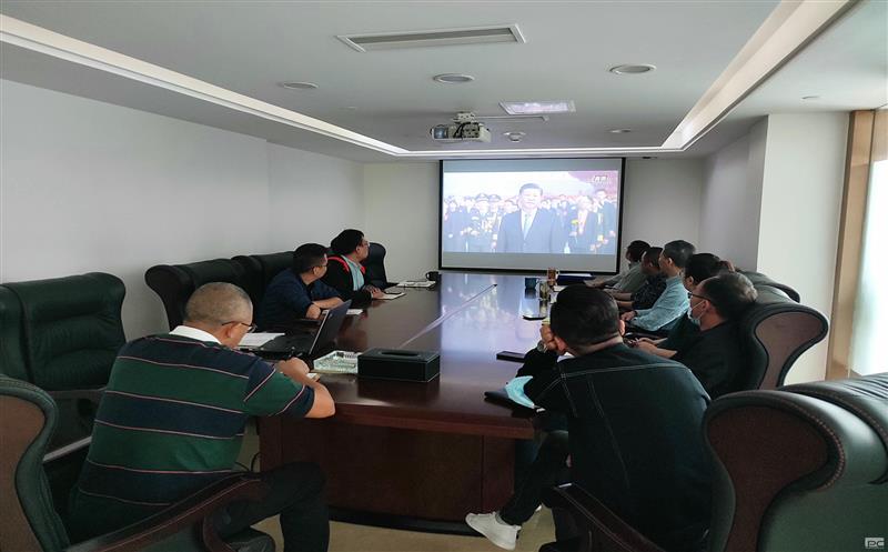 金核地勘公司组织收看烈士纪念日向人民英雄纪念碑敬献花篮仪式