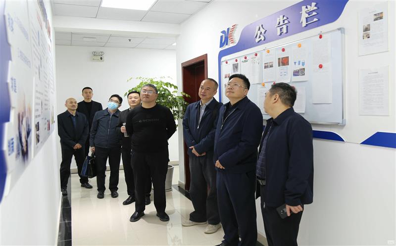 徐锡惠一行到地矿物资公司调研指导