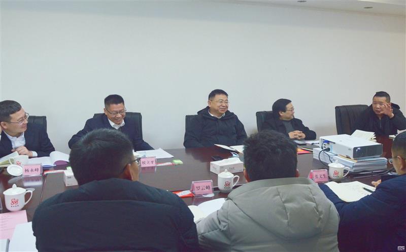 江涛一行到核西南院西藏分院调研慰问