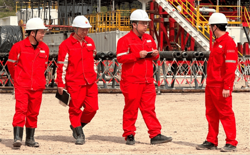 喜讯！金核地勘公司首个油气钻井项目成功开钻