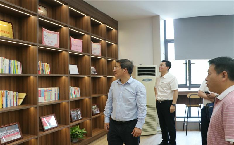 省自然安博电竞投资集团党委委员、职工董事、工会主席杜春茂一行调研蜀通建设集团