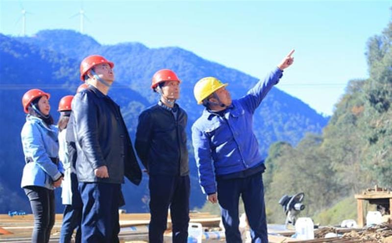 节前慰问暖人心  安全检查保稳定