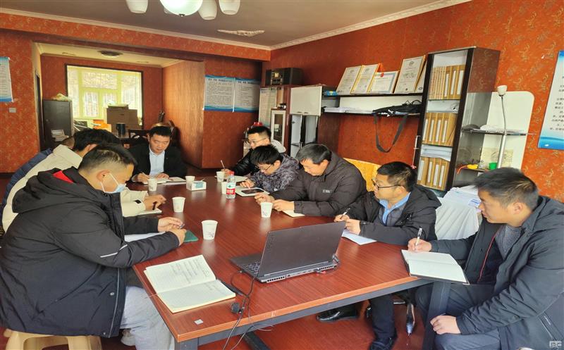 阔步开启新征程，，，，，奋斗续写新篇章