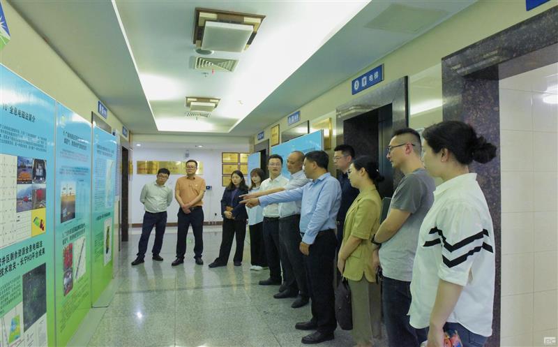物探院与省国土科学技术研究院开展交流座谈
