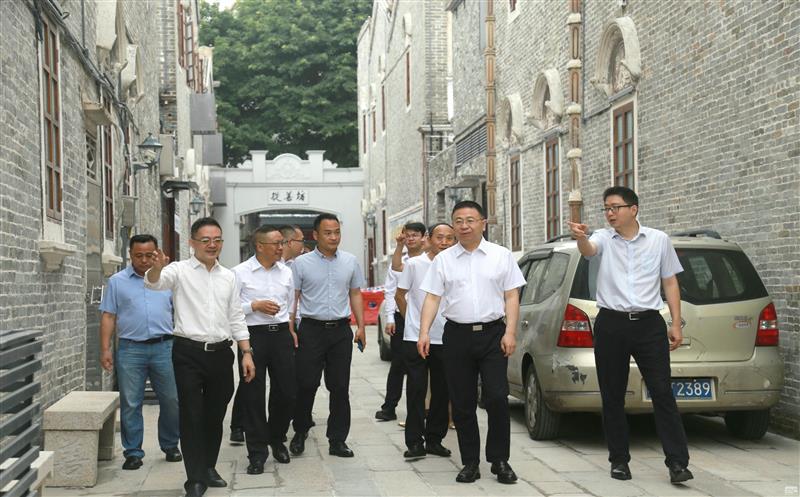 四川安博电竞集团领导赴中山市石岐街道从善坊老旧小区改造项目调研指导