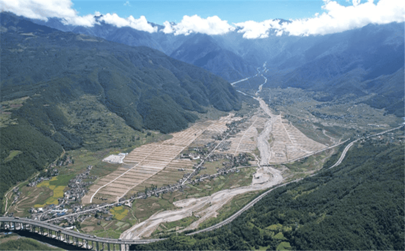 四川土地集团冕宁县彝海镇曹古村土地综合整治实景三维项目获优秀应用案例