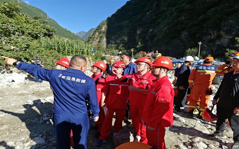 物探院快速投入康定山洪泥石流灾害抢险救援工作
