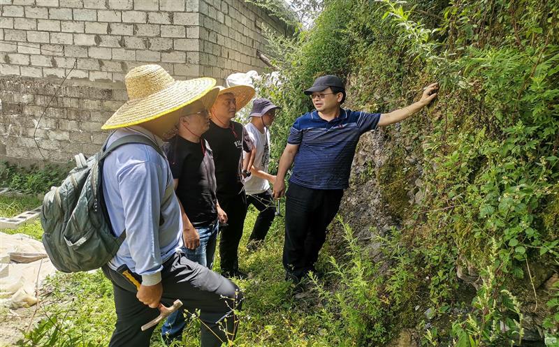 集团领导到攀西公司会东磷矿项目调研指导工作