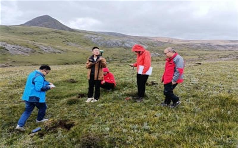 区调队检查组赴白玉措阿朗巴项目、巴塘赤琼项目开展资料检查及技术指导
