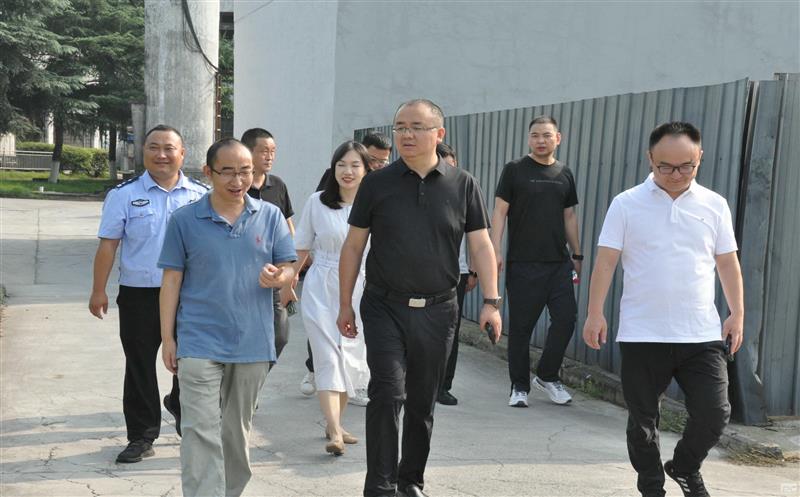 广汉市领导到泰华堂制药走访调研