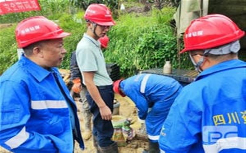 华锋钻探以技术创新为引领，，，，，，，破解施工难点 为集团“一号工程”顺利实施保驾护航