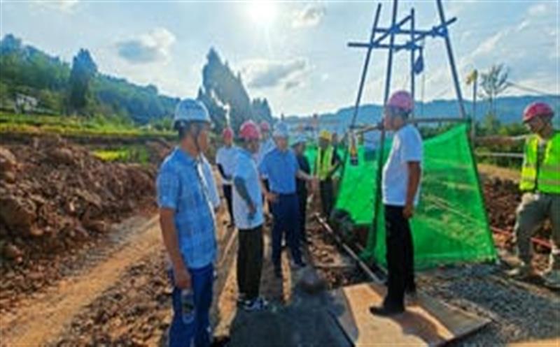 区调队开展国债地灾项目专项检查暨节前安全检查慰问