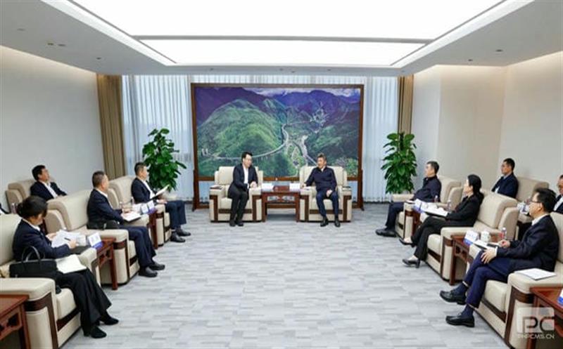 集团领导赴蜀道集团座谈交流