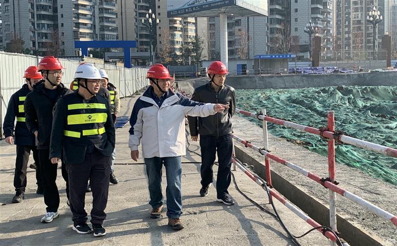 蜀通建设集团对筠连县安居工程B区项目部开展检查指导工作